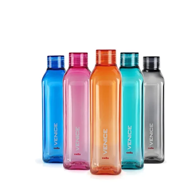 Reusable plastic water bottles, multicolor set of 5 PET bottles, 1000 ml each, with a leakproof design